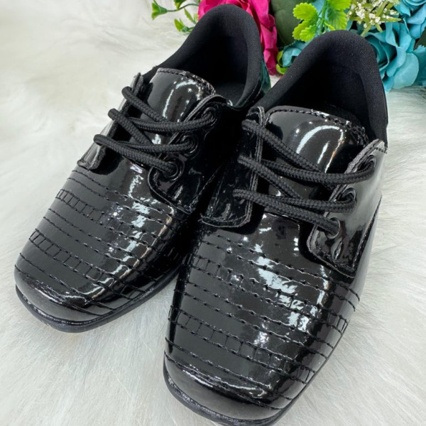 Sapato Social D Milan Preto Verniz Detalhes