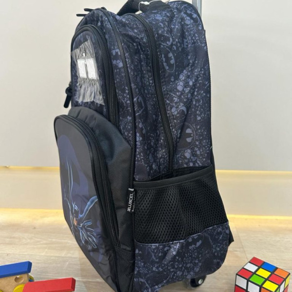 Mochila Infantil Com Rodinhas Batman Preta e Azul