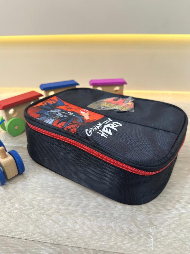 Estojo Box Infantil do Batman Preta e Vermelha